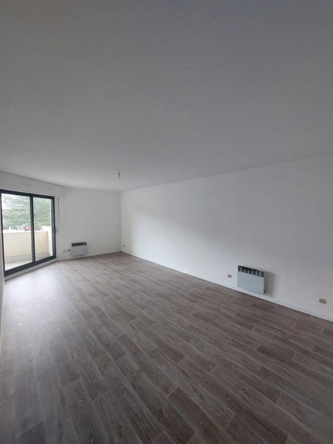 Appartement à louer, 74m², Pessac