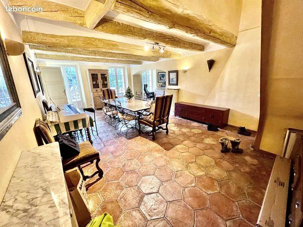 Maison à louer, 238m², Mouans-Sartoux