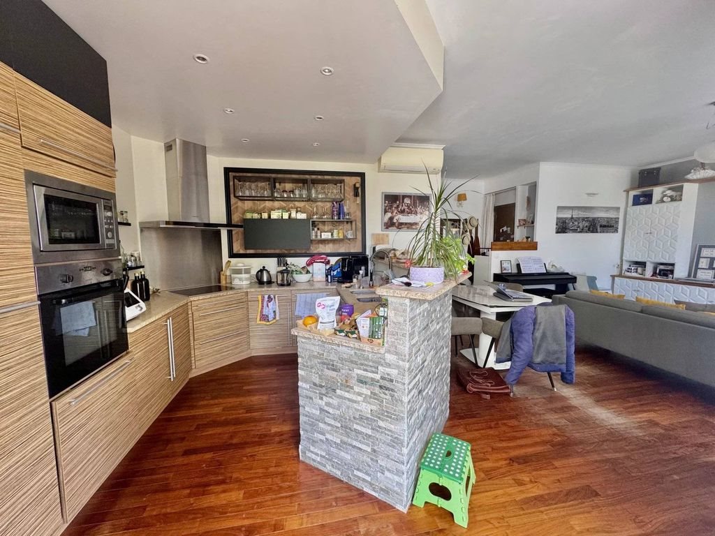 Appartement à louer, 83m², Nice