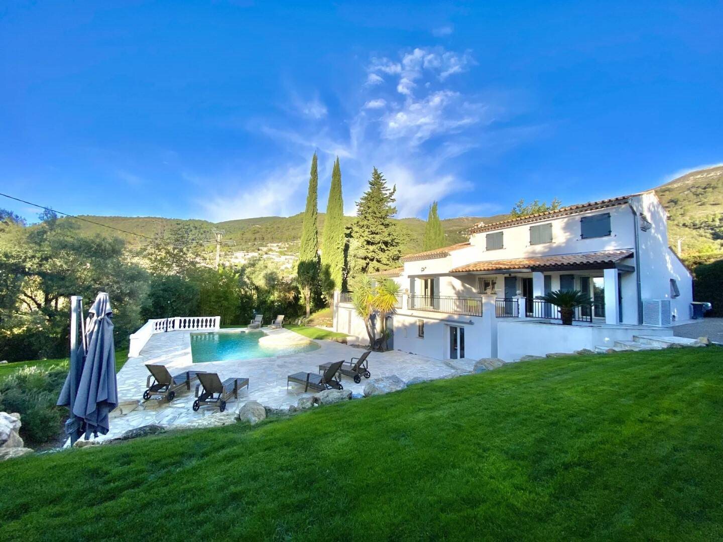 Maison à louer, 209m², Tourrettes-sur-Loup