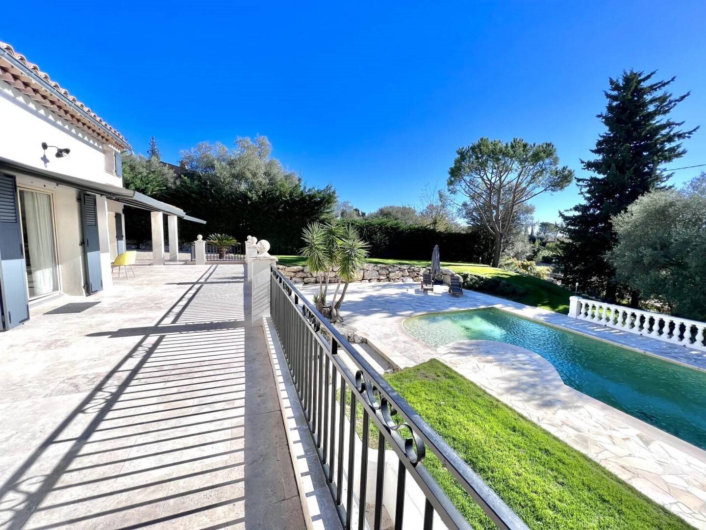 Maison à louer, 209m², Tourrettes-sur-Loup