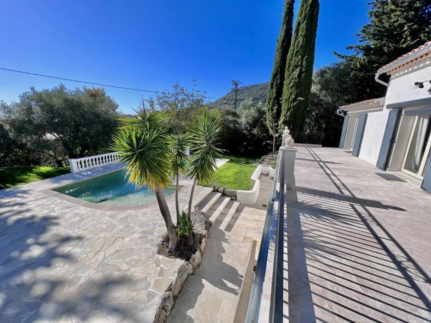 Maison à louer, 209m², Tourrettes-sur-Loup