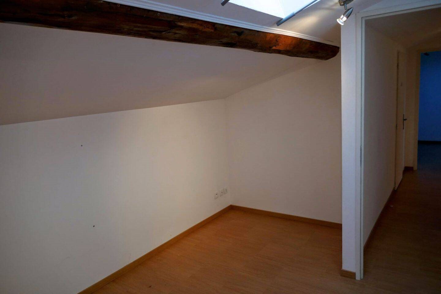 Appartement à louer, 77m², Ars-sur-Formans