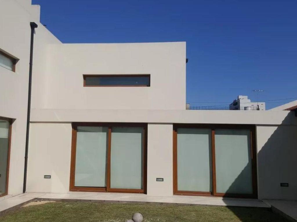 4 bedroom luxury House in 23 e/ 62 y 63 .Apto banco., La Plata, Partido de La Plata, Provincia de Bu