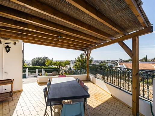 Maison de 4 chambres avec vue sur la mer et la ville - Vivez le rêve d'une vie à Quinta da Barra à T