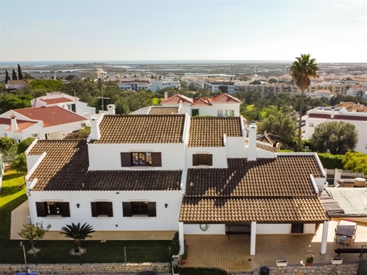 4-Bedroom House with Sea and City Views - Live the Dream of a Lifetime in Quinta da Barra in Tavira