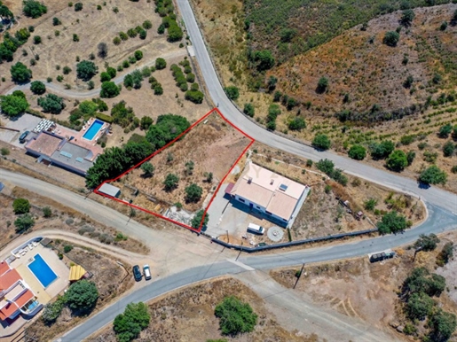Urban Land To Build a Detached Villa onle 6kms away from Altura Beach