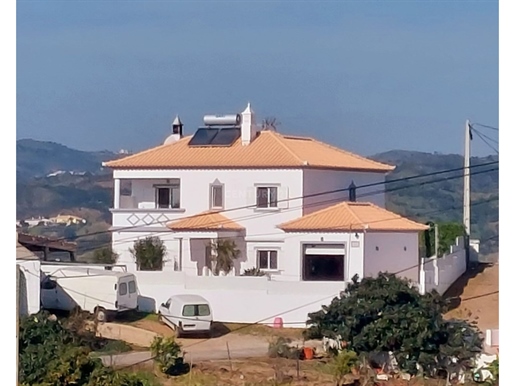 4 bedroom detached villa, with garage, swimming pool, for sale 10 minutes from Altura, east Algarve