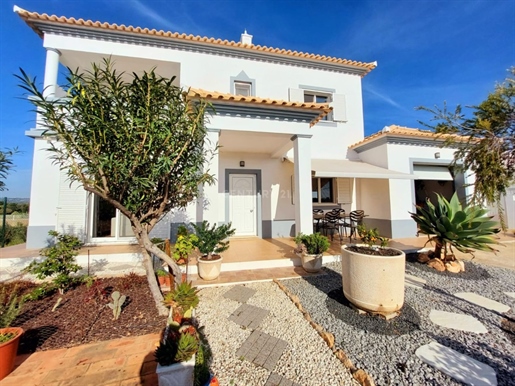 4 bedroom detached villa, with garage, swimming pool, for sale 10 minutes from Altura, east Algarve