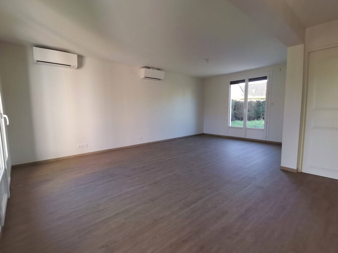 Maison à louer, 105m², Angerville-la-Campagne