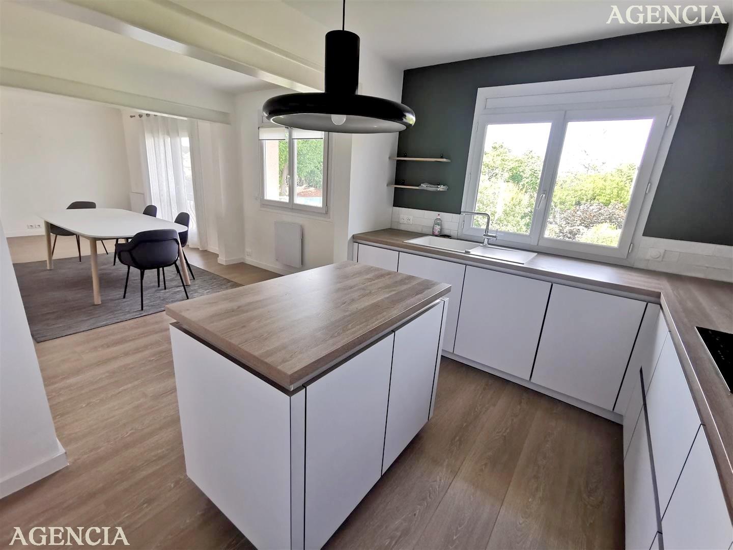 Compra: Vivenda (77340)