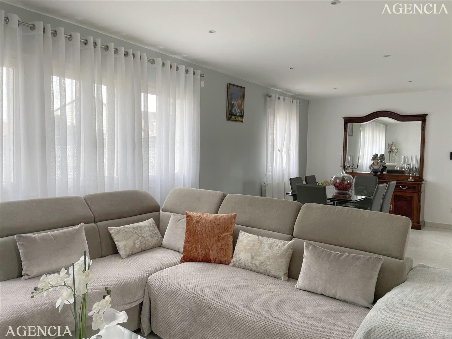 Compra: Vivenda (77340)