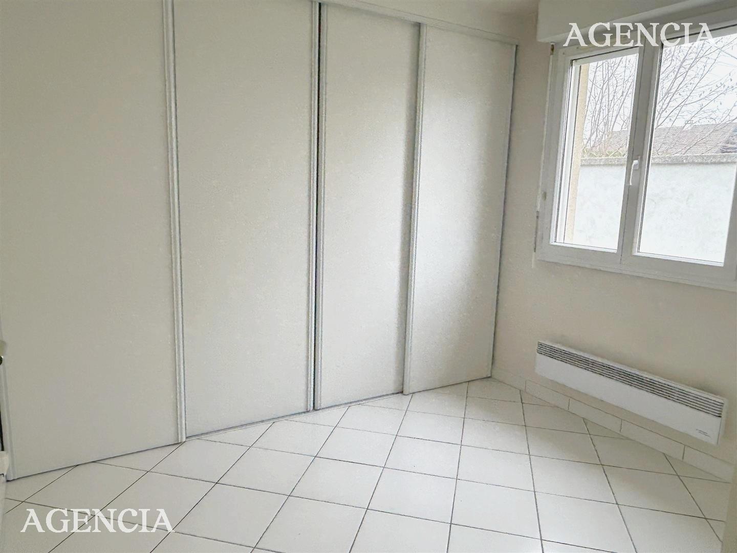 Compra: Vivenda (77340)