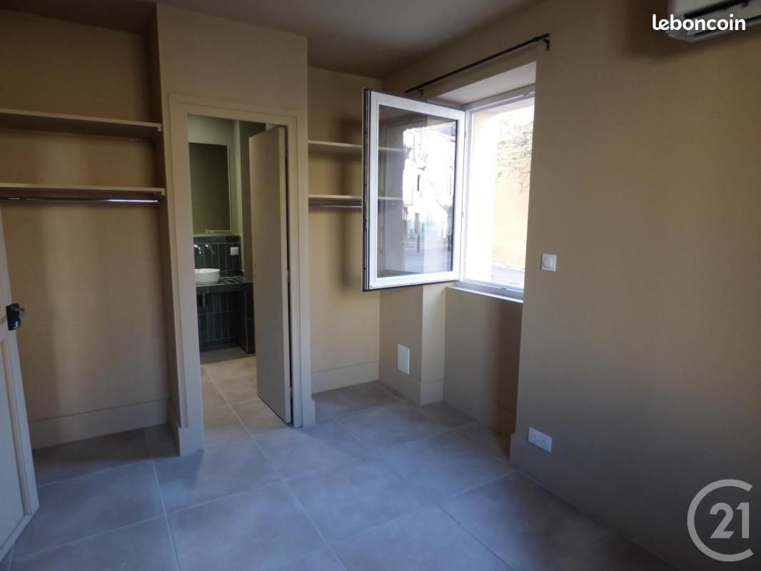 Maison à louer, 76m², Saint-Maximin-la-Sainte-Baume