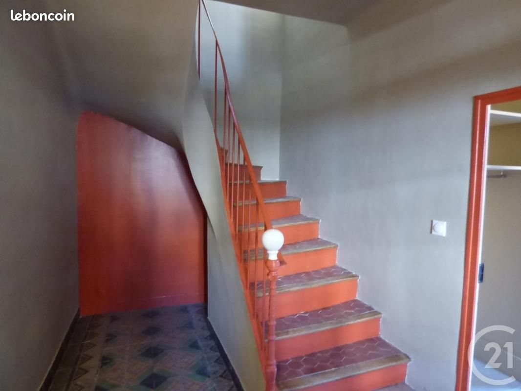 Maison à louer, 76m², Saint-Maximin-la-Sainte-Baume