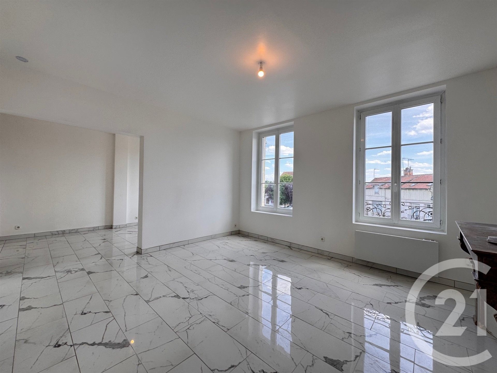 Appartement à louer, 81m², Noyon