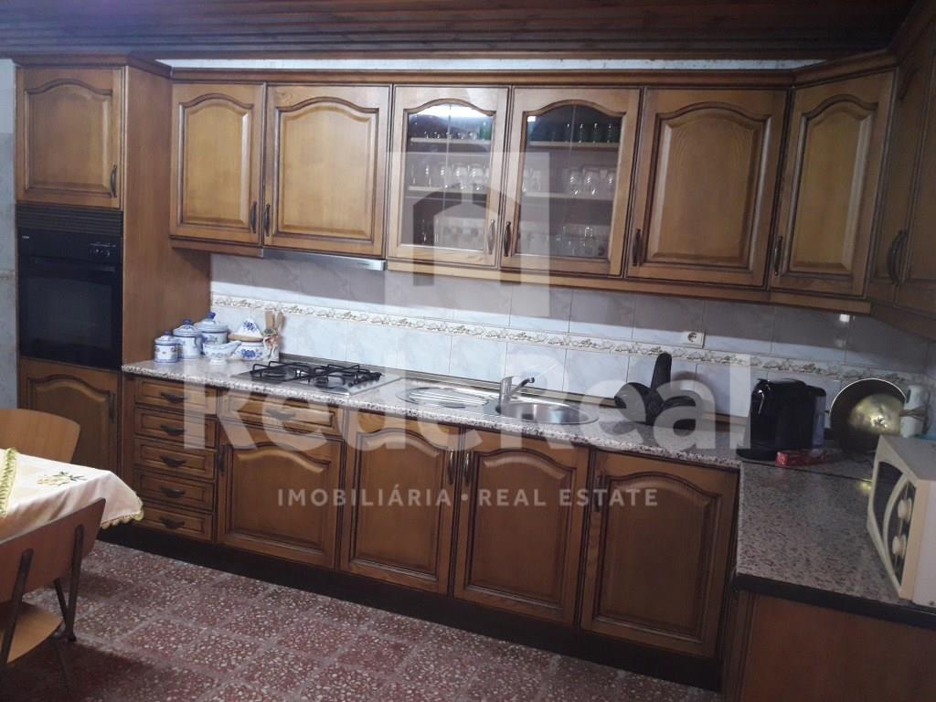 2 bedroom country house set in 6,000m2 of land near Odemira