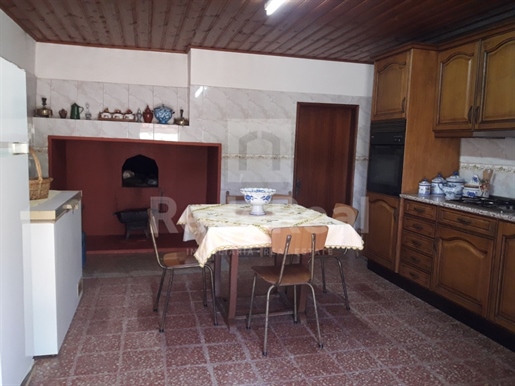 2 bedroom country house set in 6,000m2 of land near Odemira