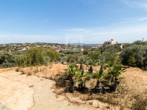 Plot of land with sea view in Loulé