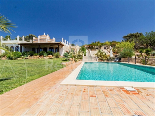 Incroyable maison de 5 chambres avec piscine en Bordeira - Faro