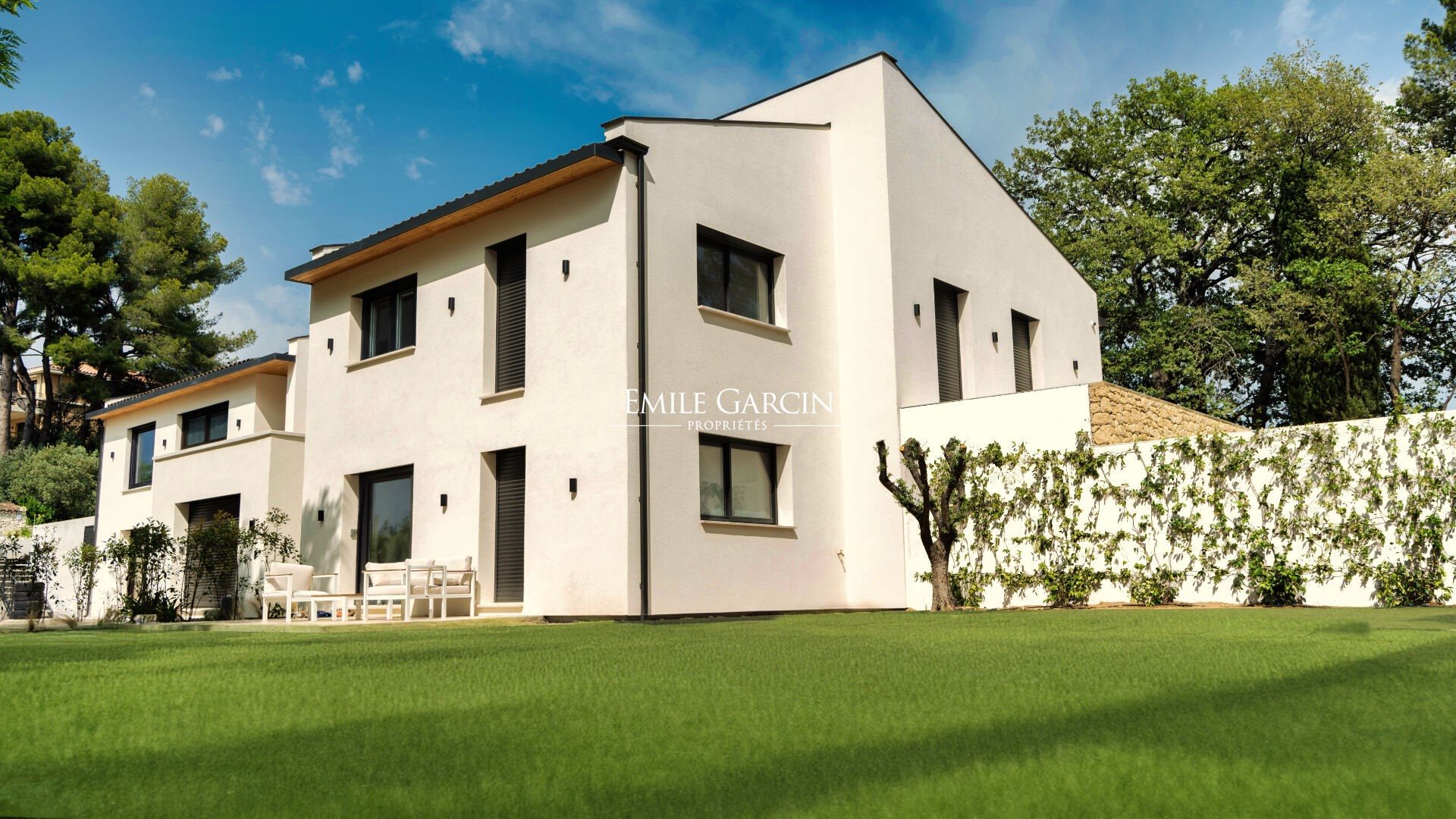 Maison à louer, 350m², Aix-en-Provence