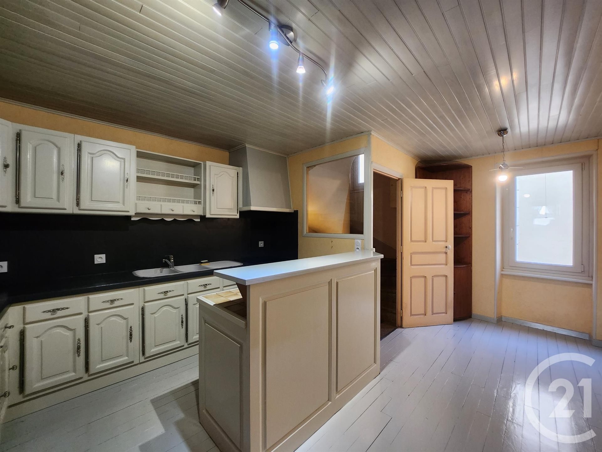 Maison à louer, 191m², Saint-Affrique