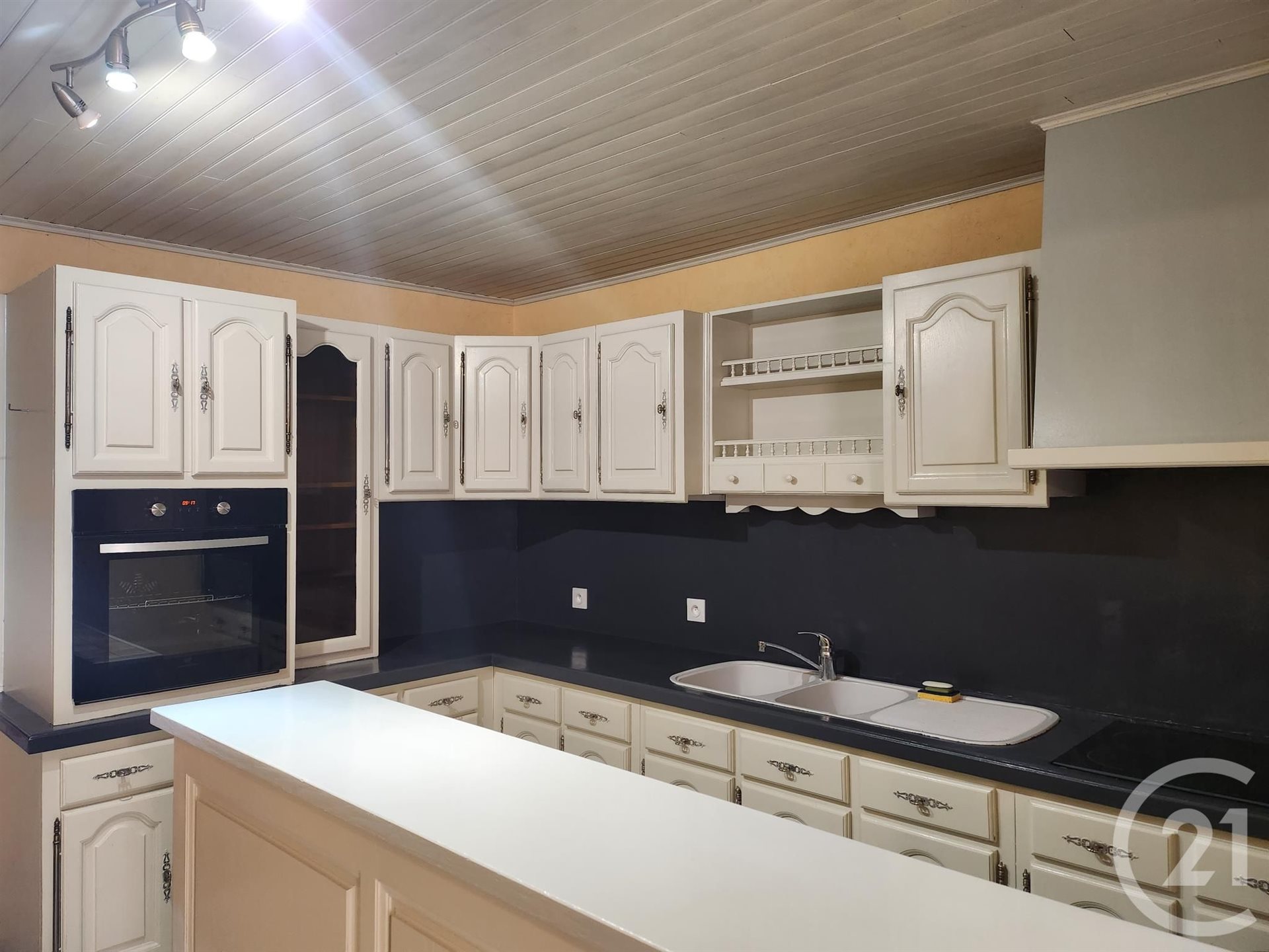 Maison à louer, 191m², Saint-Affrique