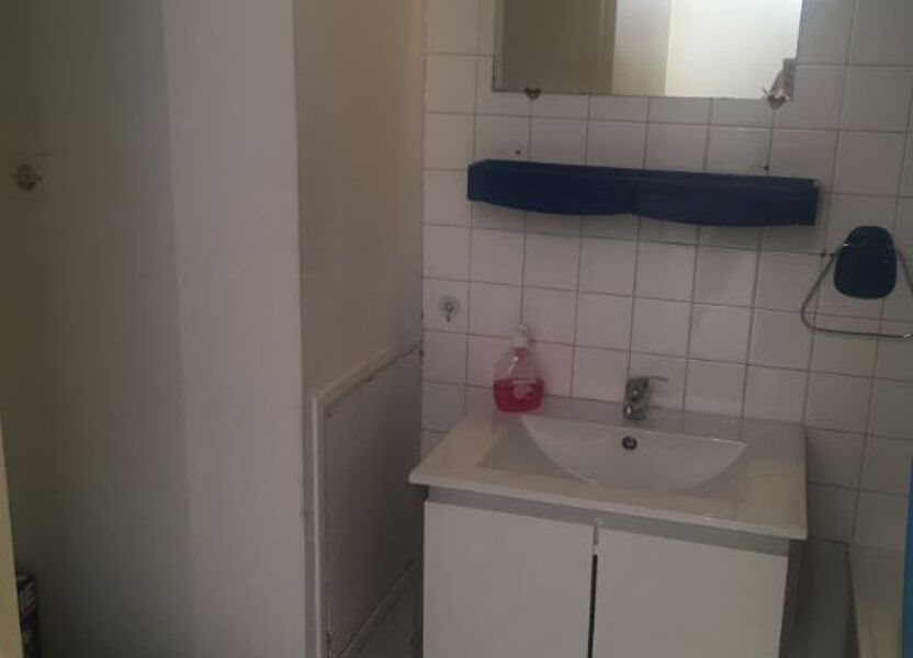 Appartement à louer, 22m², Nîmes