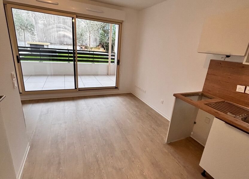 Appartement à louer, 21m², Nîmes
