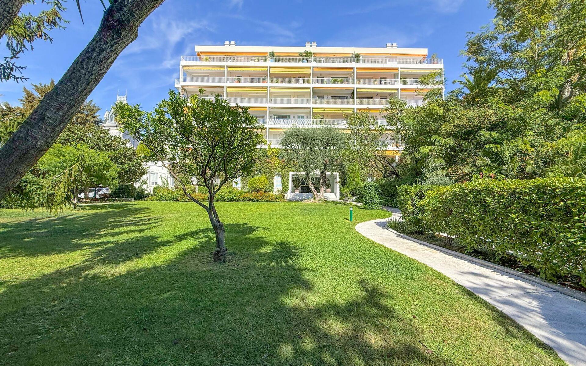 Appartement à louer, 97m², Nice