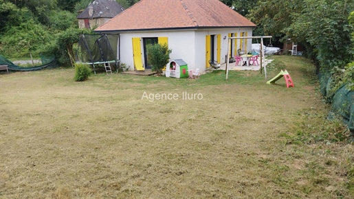 Near Oloron - Recent single-storey house with garden -