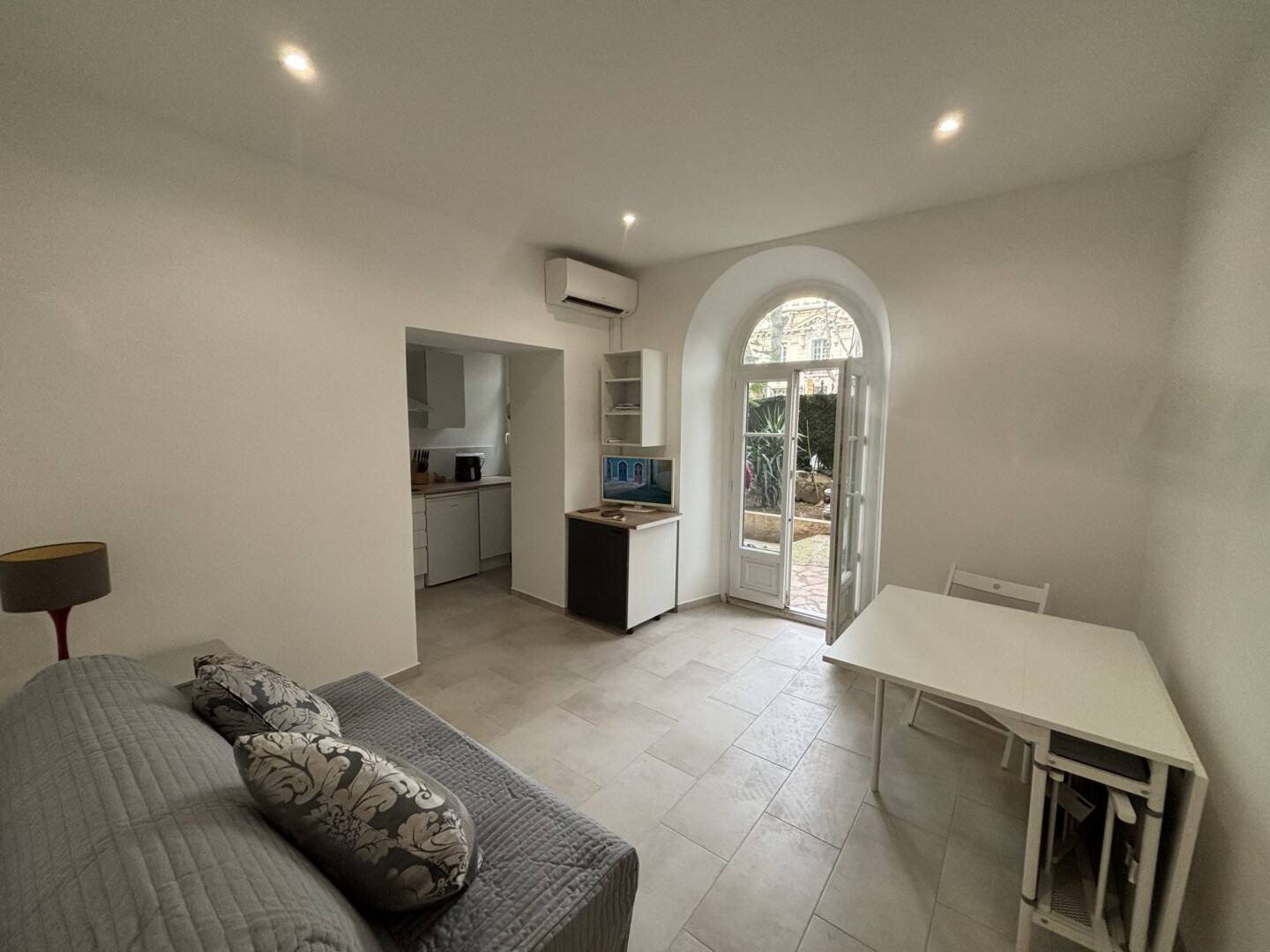 Appartement à louer, 19m², Nice