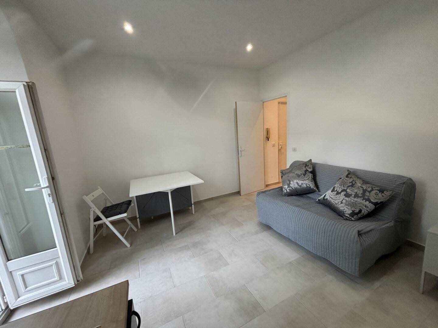 Appartement à louer, 19m², Nice