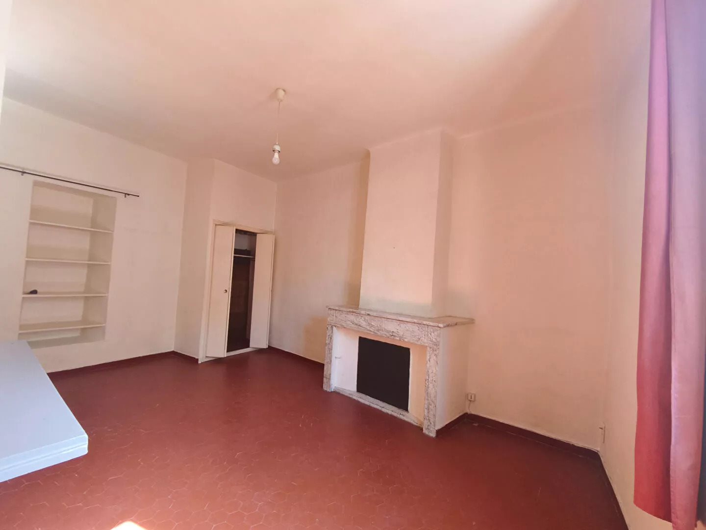 Appartement à louer, 29m², Lambesc