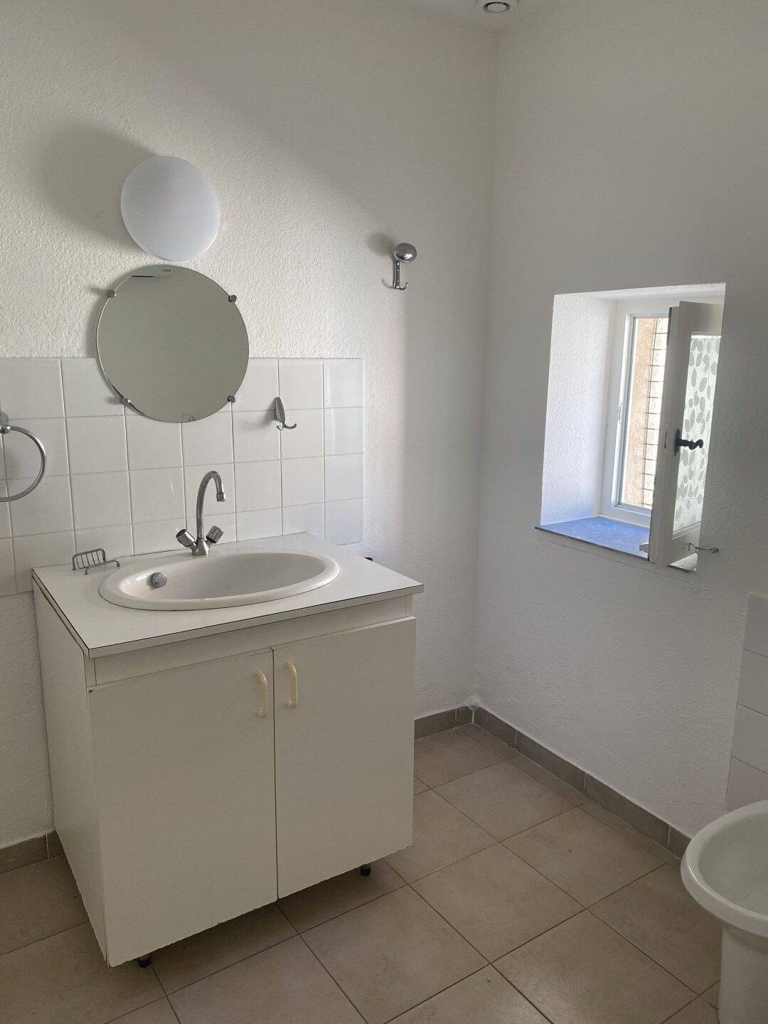 Appartement à louer, 49m², Alès