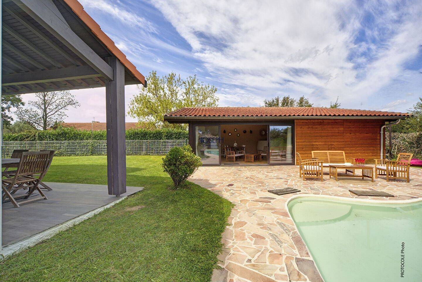 Maison à vendre, 227m², La Salvetat-Saint-Gilles