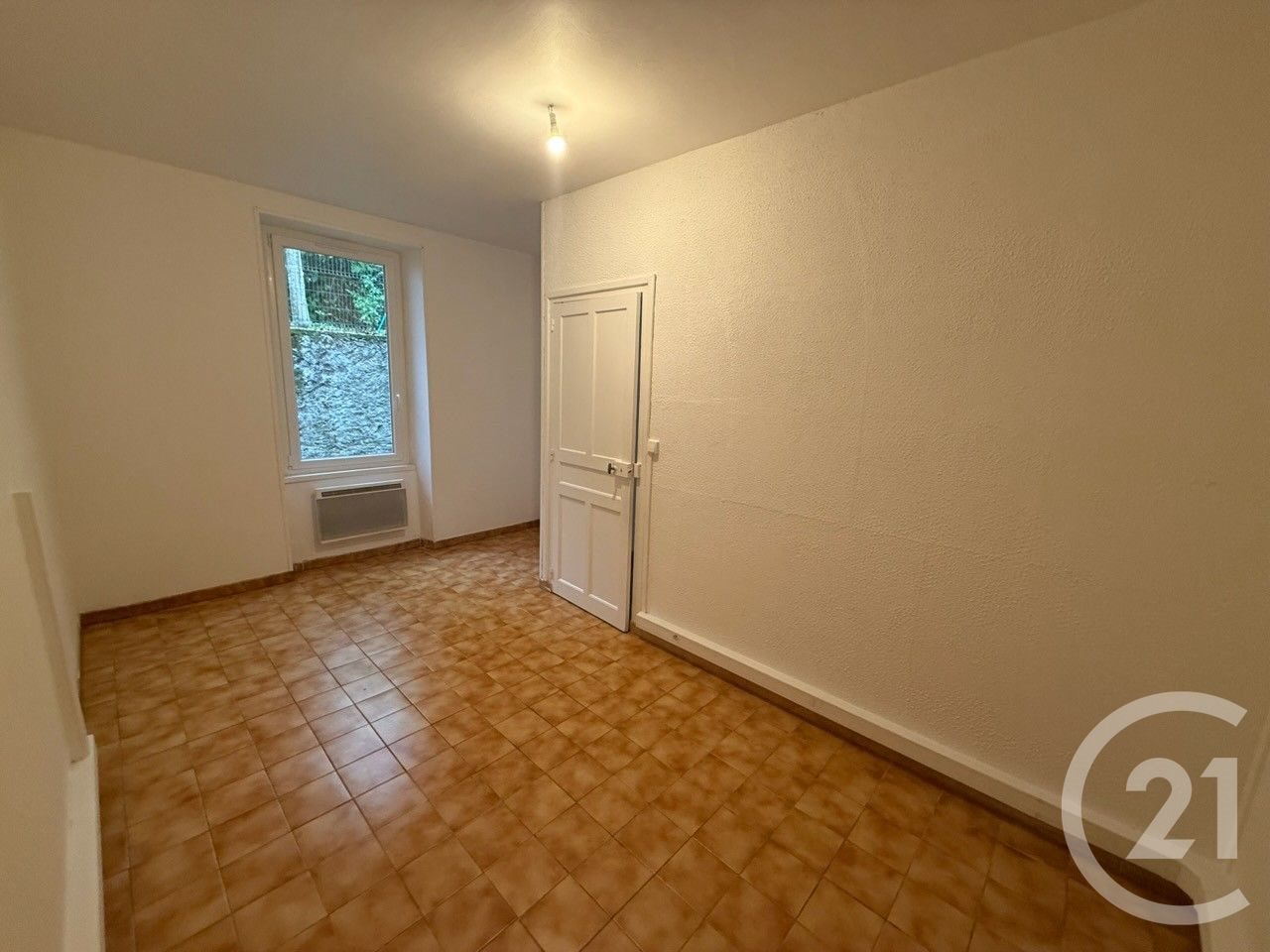 Appartement à louer, 66m², Satillieu