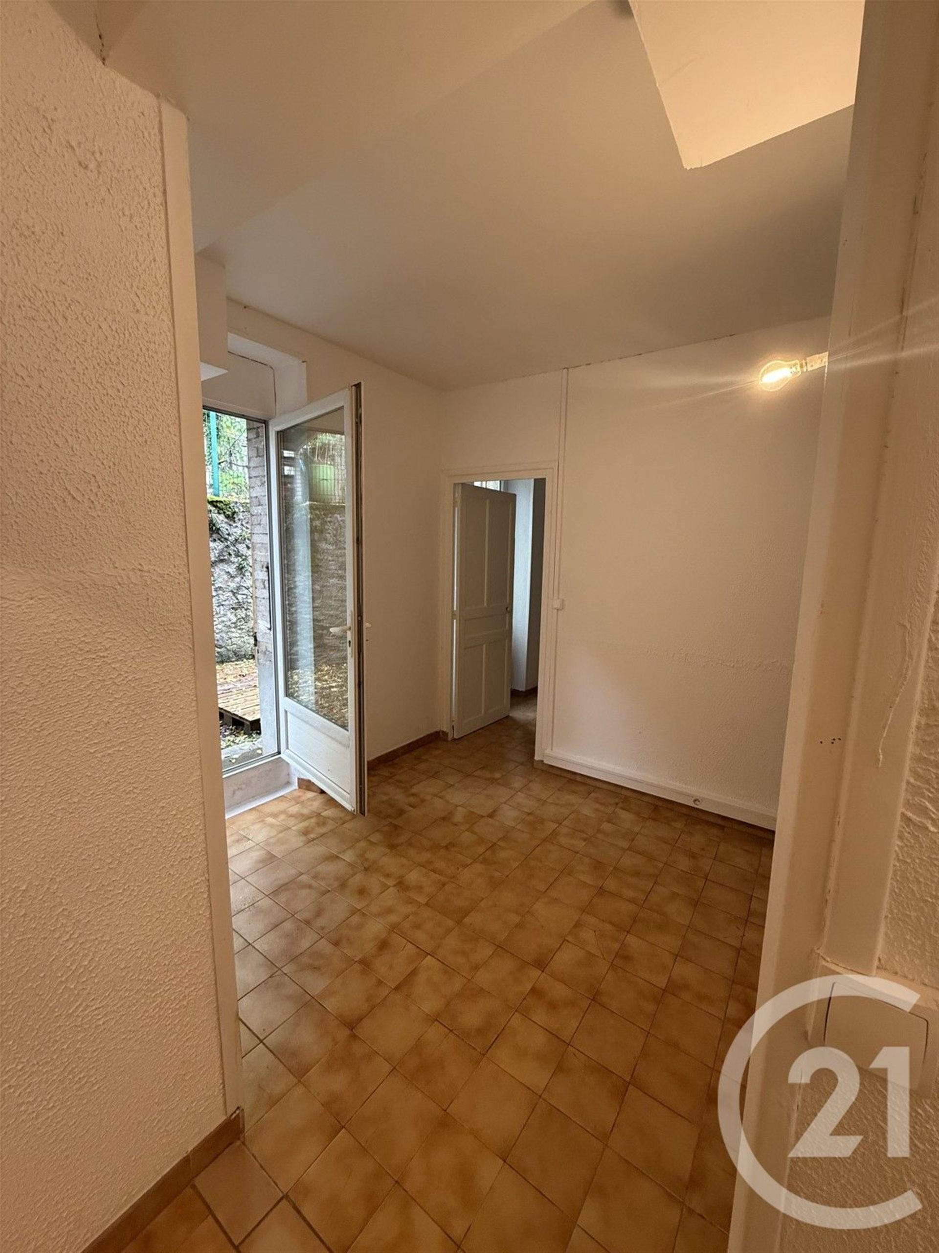 Appartement à louer, 66m², Satillieu