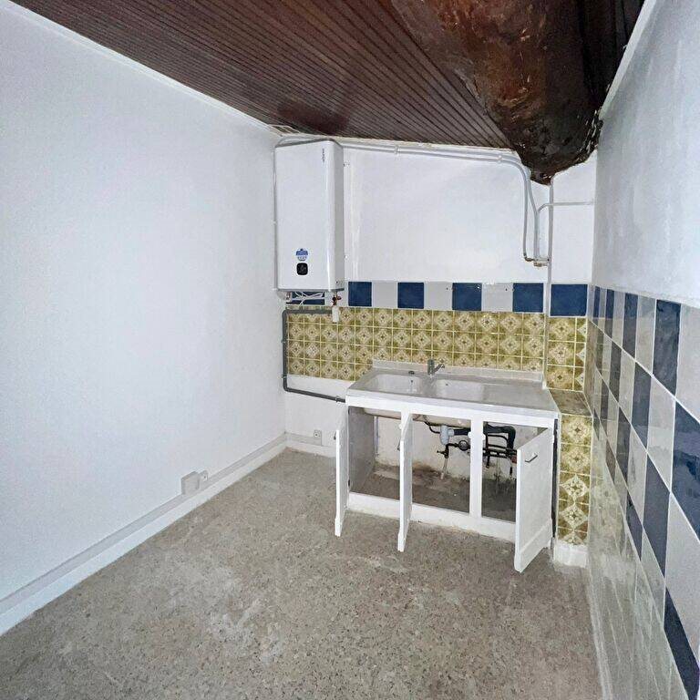 Appartement à louer, 28m², Marignane
