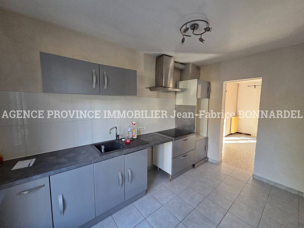 Maison à louer, 110m², La Garde-Adhémar
