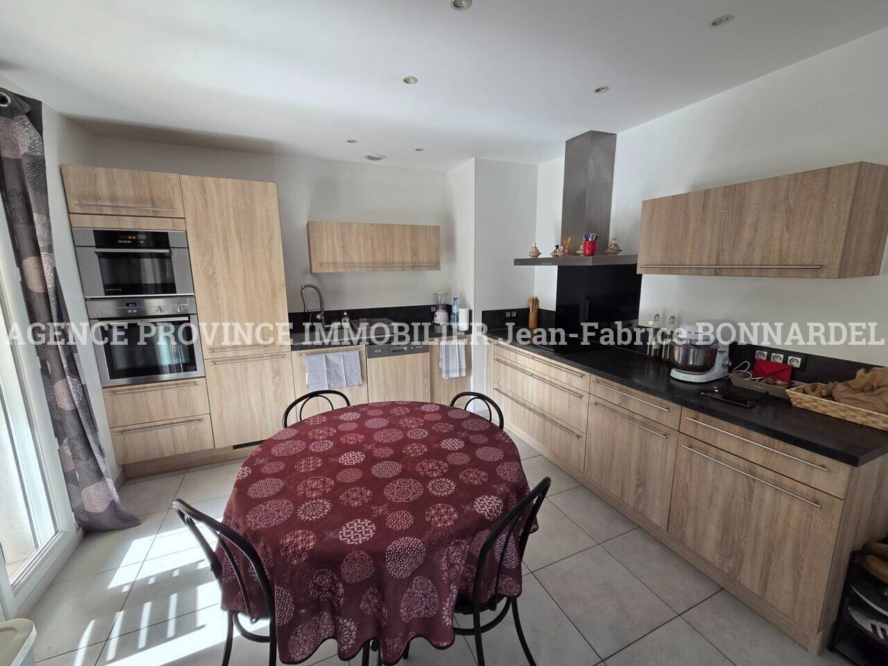 Maison à vendre, 195m², Saint-Paul-Trois-Châteaux