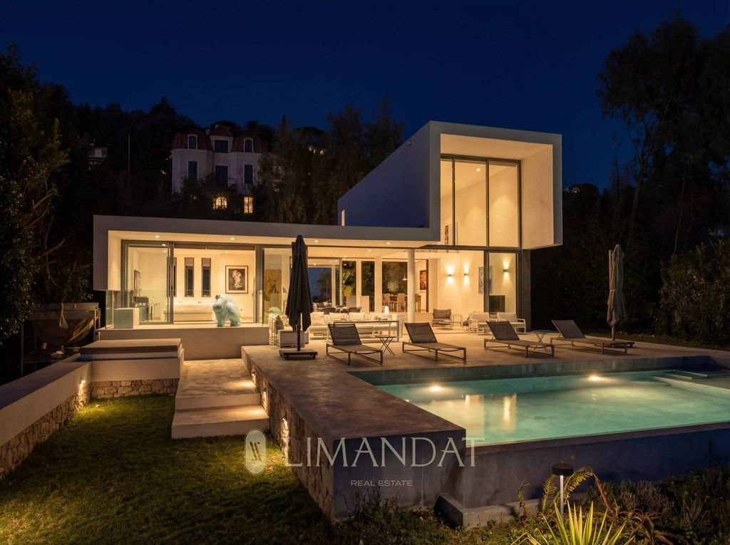 Maison à louer, 199m², Vallauris