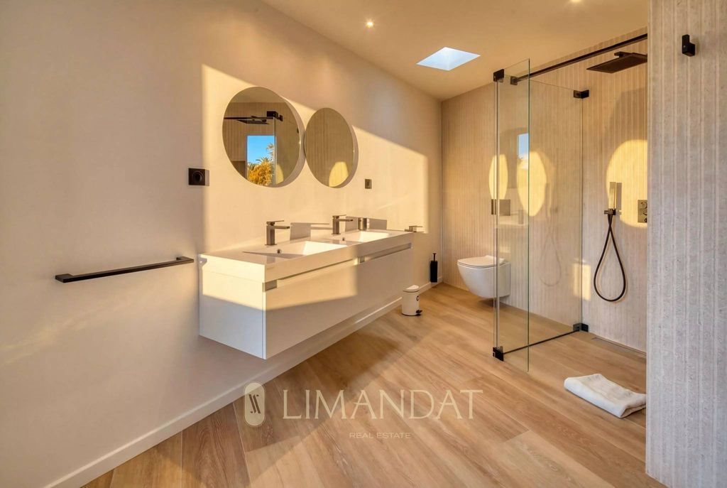 Maison à louer, 281m², Saint-Jean-Cap-Ferrat