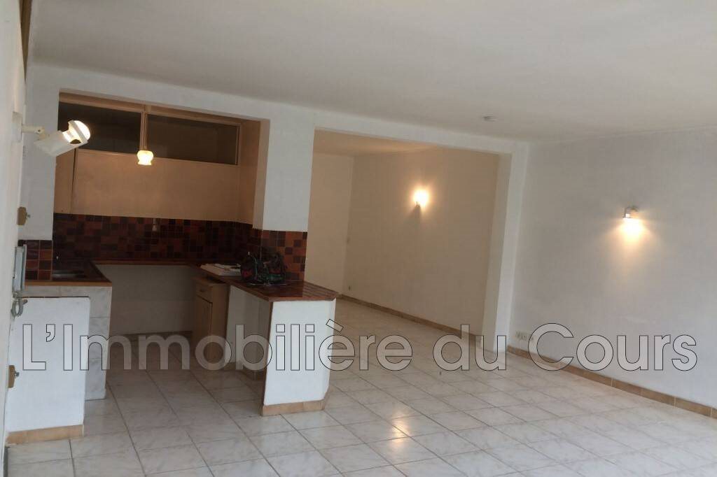 Appartement à louer, 45m², Saint-Chamas