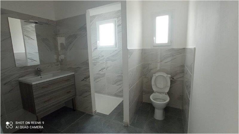 Maison à louer, 82m², Saint-Julien-les-Rosiers