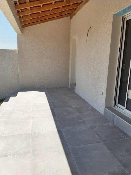 Maison à louer, 82m², Saint-Julien-les-Rosiers