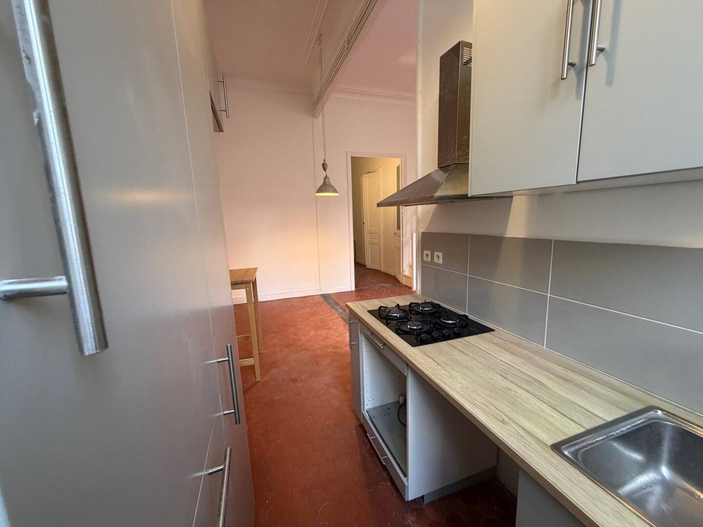 Appartement à louer, 80m², Marseille 6ème