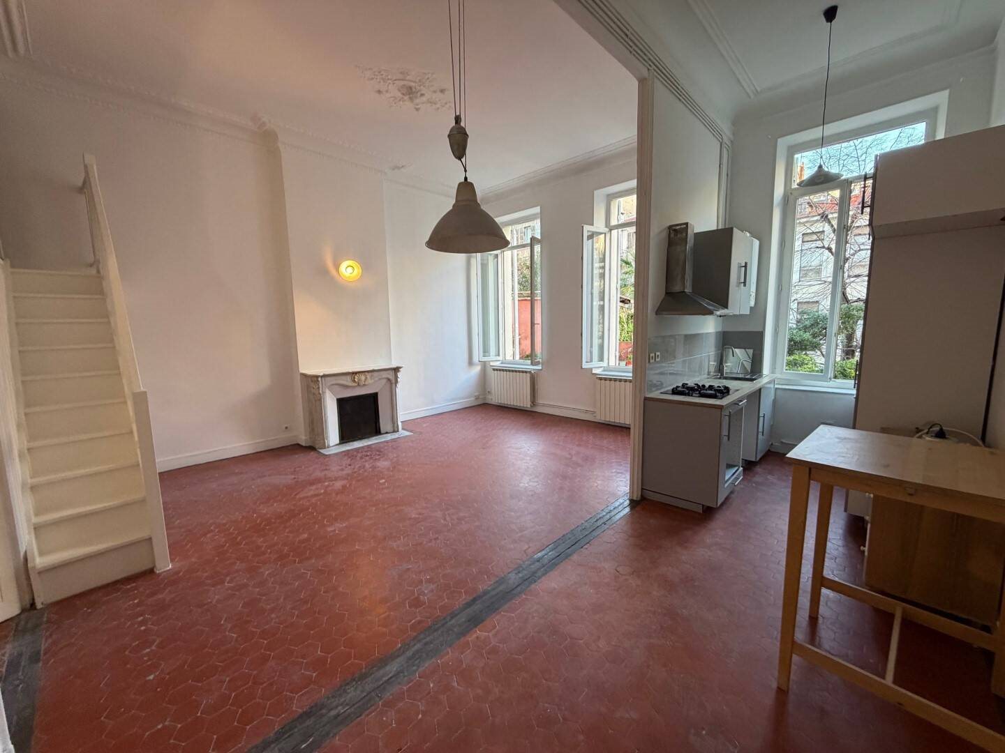 Appartement à louer, 80m², Marseille 6ème