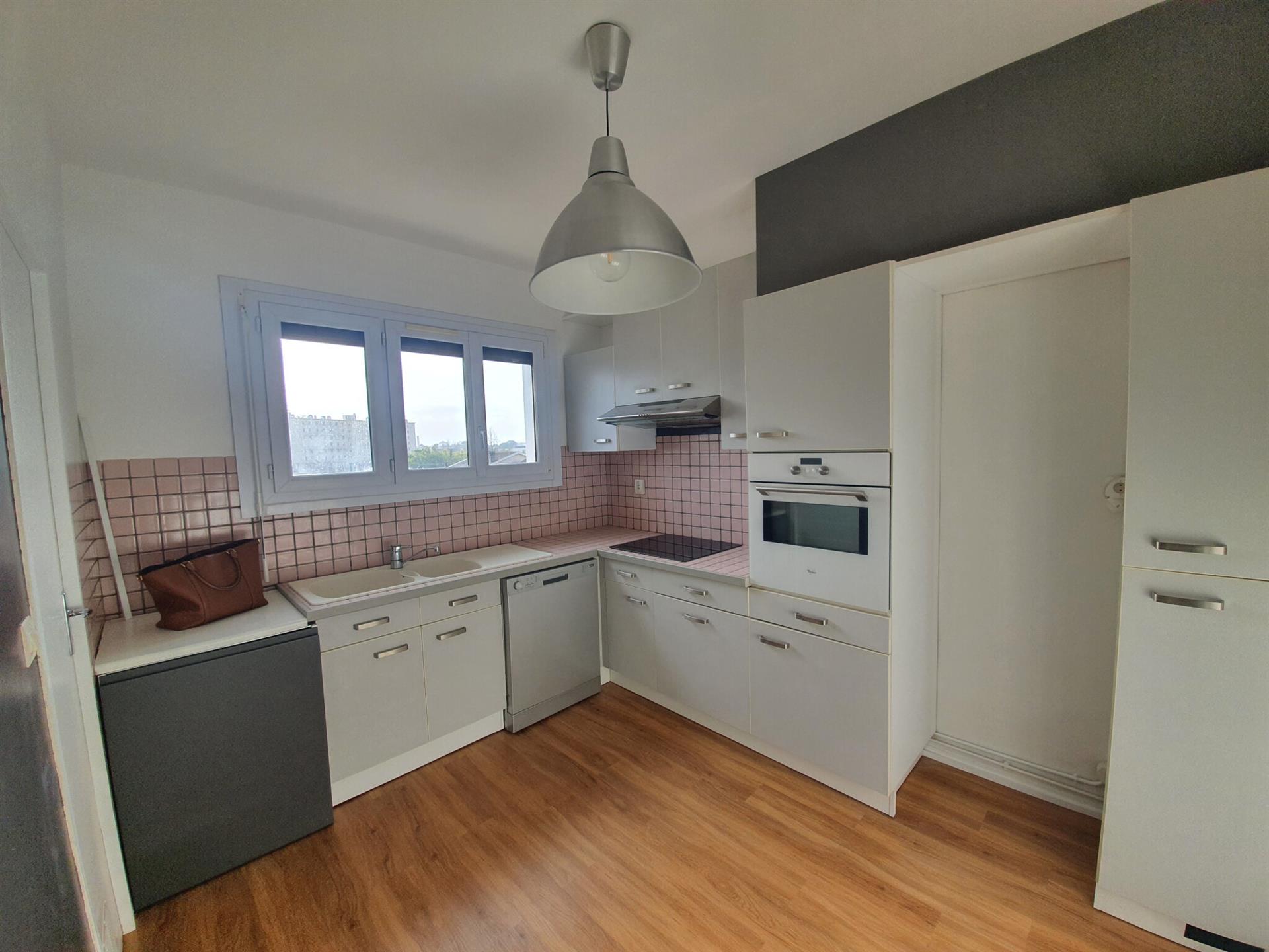 Appartement à louer, 84m², Bordeaux