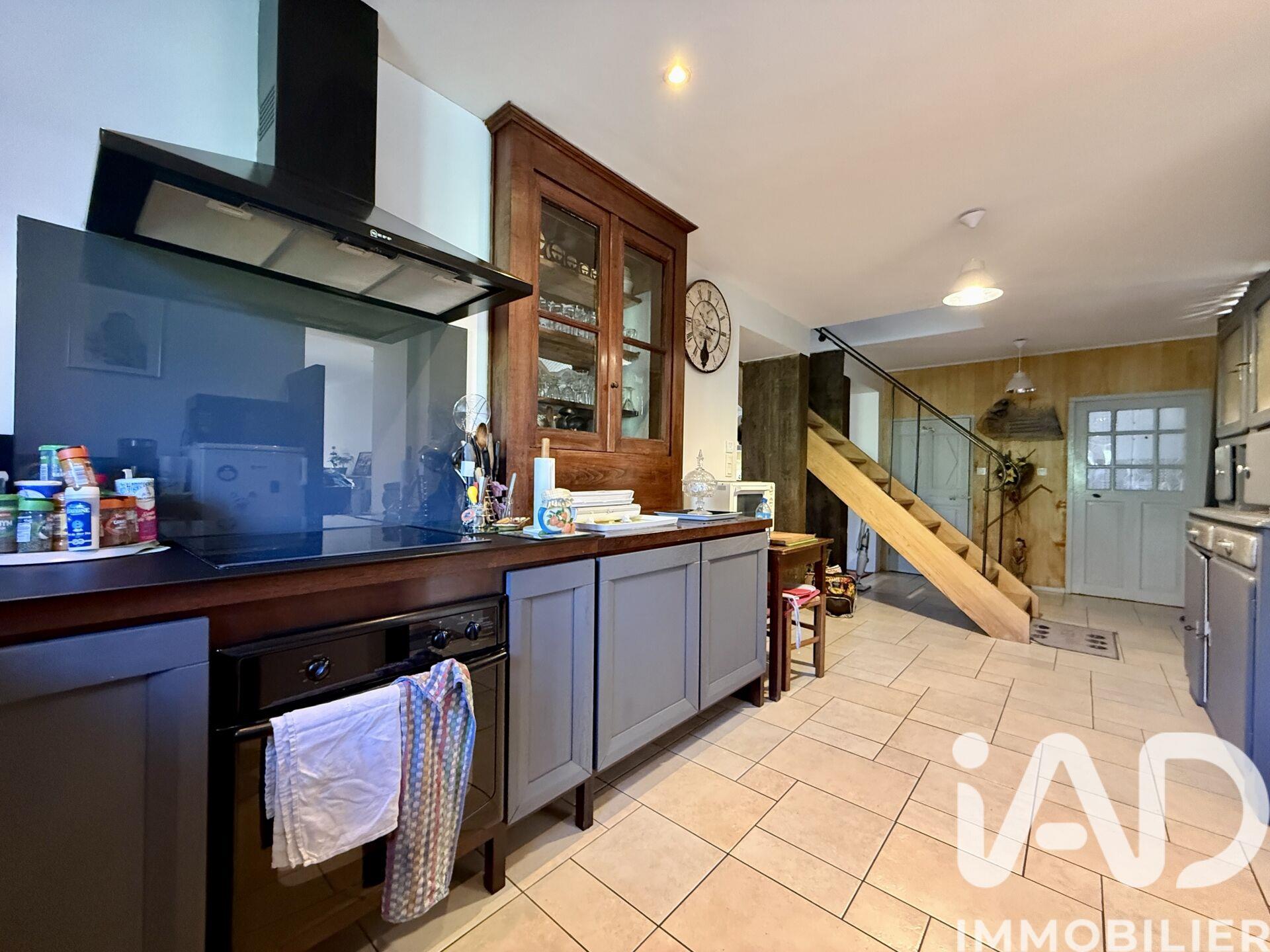 Maison à vendre, 230m², Saint-Just-sur-Viaur